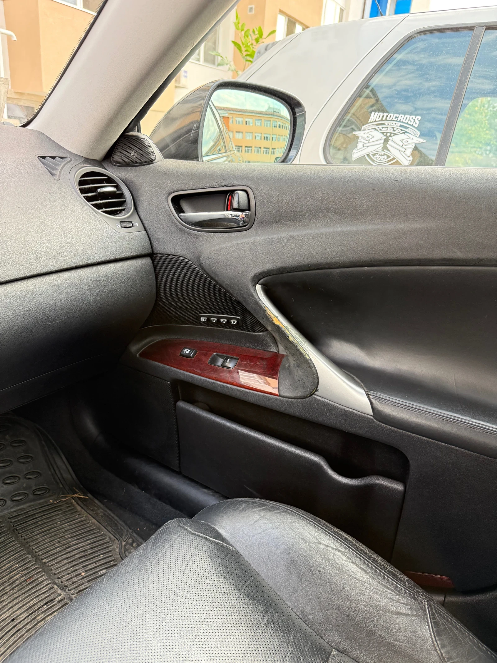 Lexus IS 220d | Mobile.bg   16