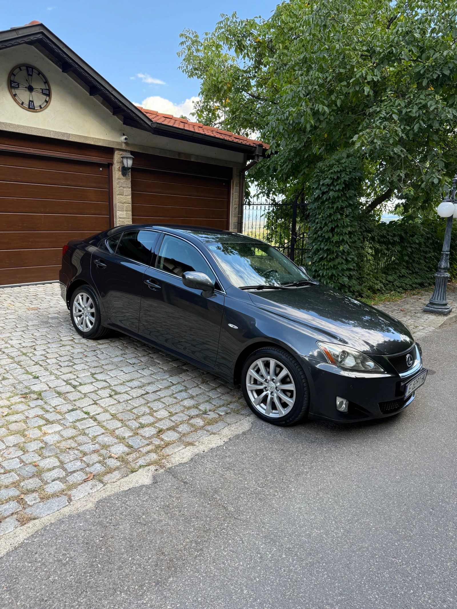 Lexus IS 220d  - изображение 2