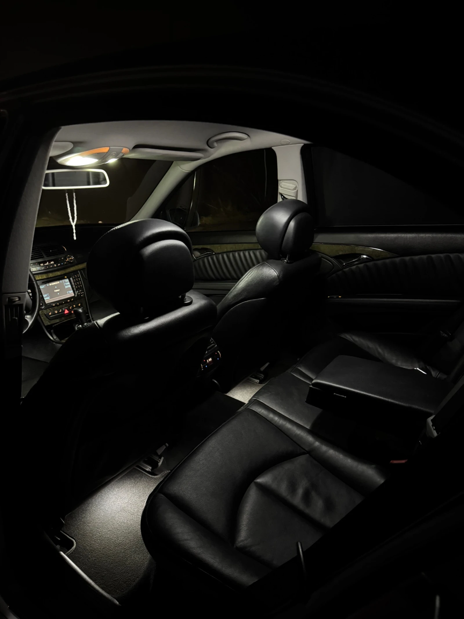 Mercedes-Benz E 320  - изображение 9