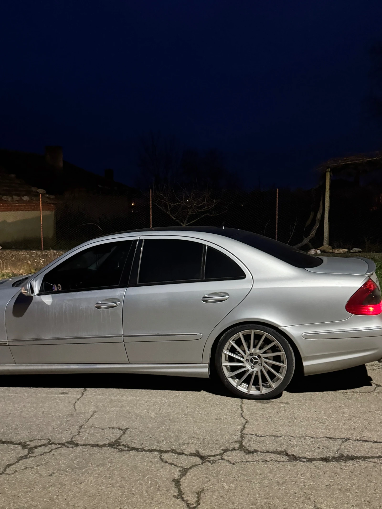 Mercedes-Benz E 320  - изображение 4