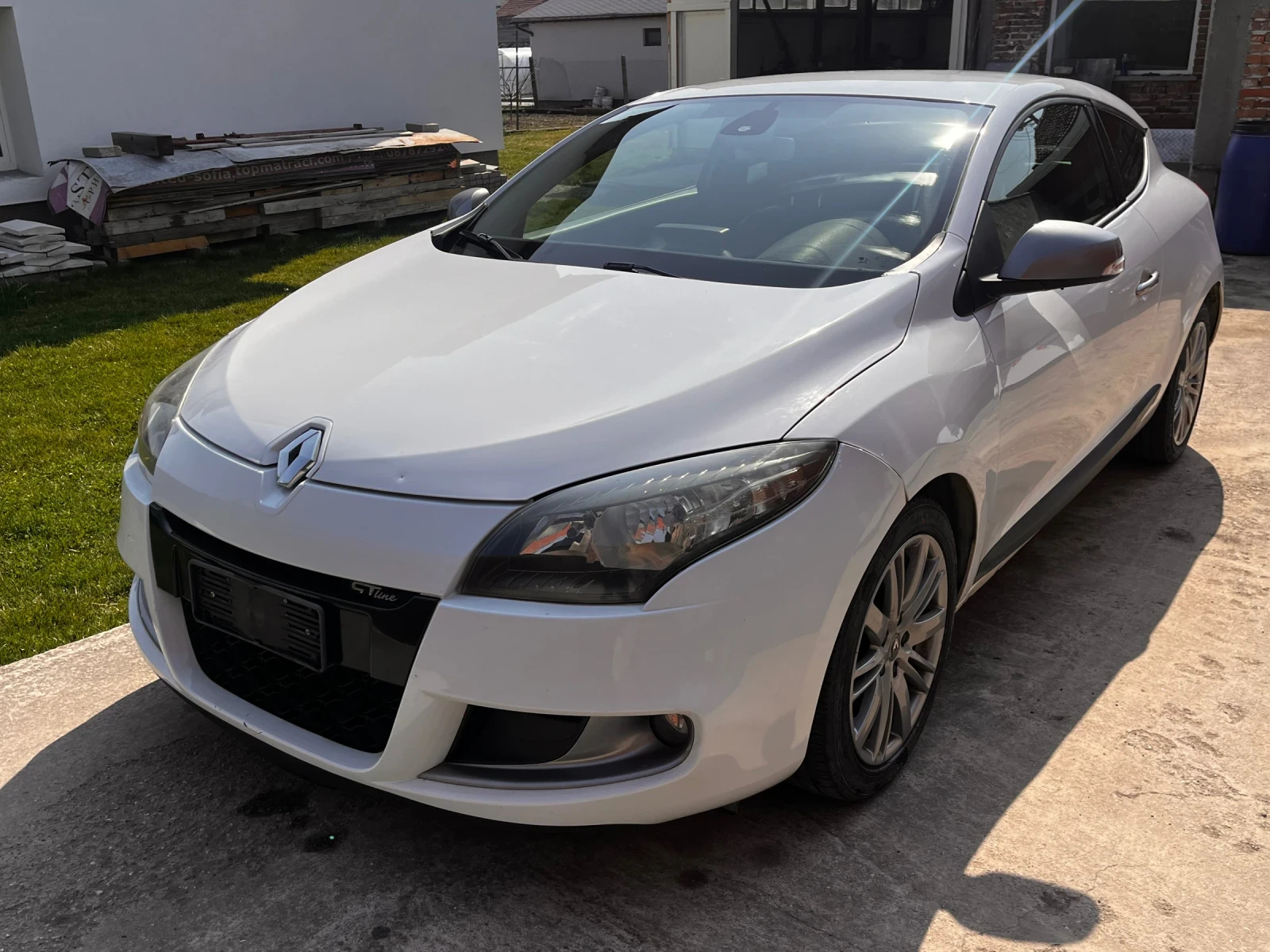 Renault Megane Купе 1, 5 dci 110к.с, снимка 2 - Автомобили и джипове - 53871639