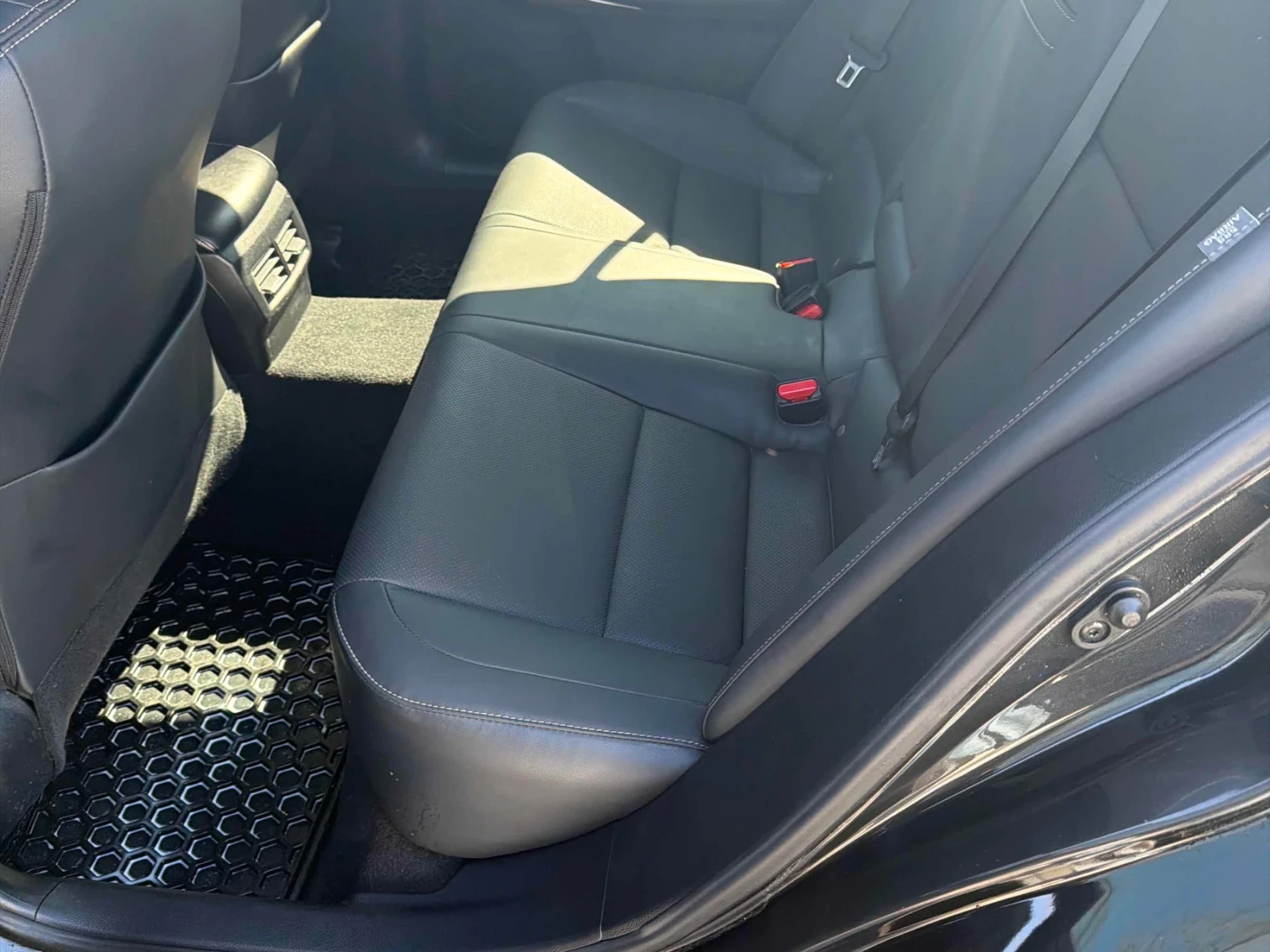 Lexus IS 300 Обдухване/34386КМ/Без Инцидент/Обслужван/, снимка 9 - Автомобили и джипове - 54004879