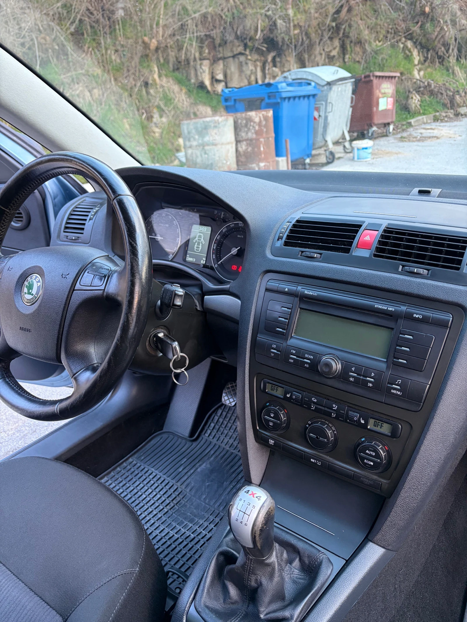 Skoda Octavia 1.9tdi 4x4, снимка 8 - Автомобили и джипове - 54635624