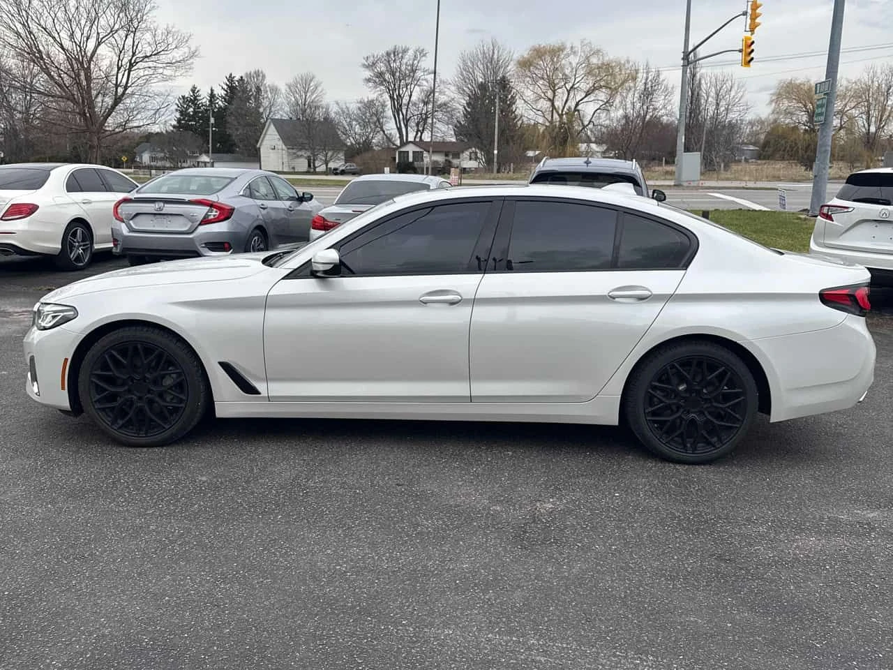 BMW 530 XDRIVE * ПОДГРЕВИ* ОБДУХВАНЕ* ПАНОРАМА* HEAD UP* , снимка 3 - Автомобили и джипове - 54503511