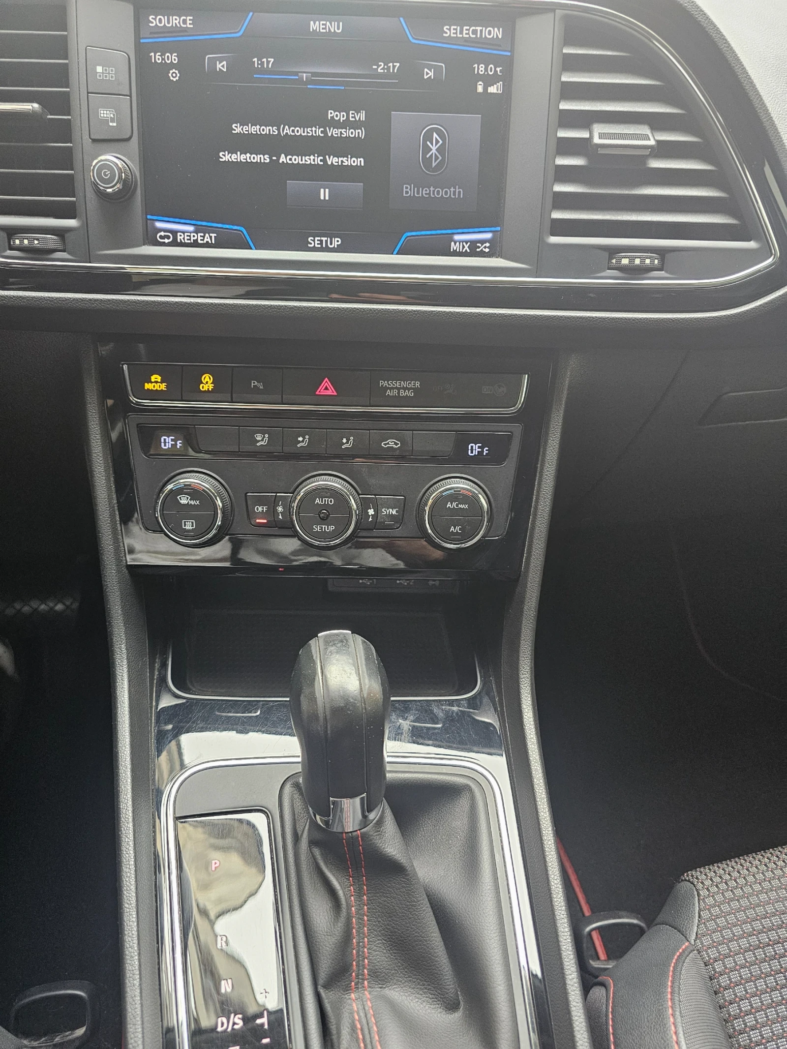 Seat Leon FR 2.0 TSI, снимка 9 - Автомобили и джипове - 54783981