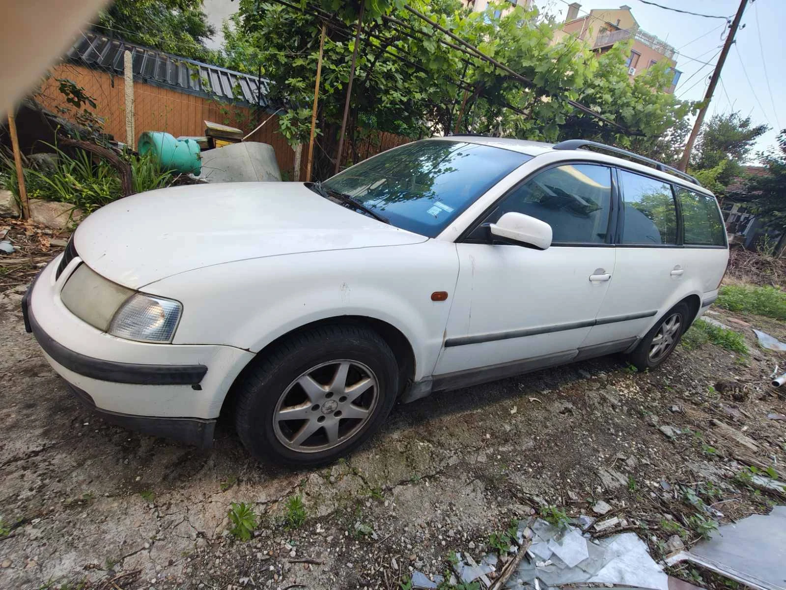 VW Passat, снимка 2 - Автомобили и джипове - 55106007