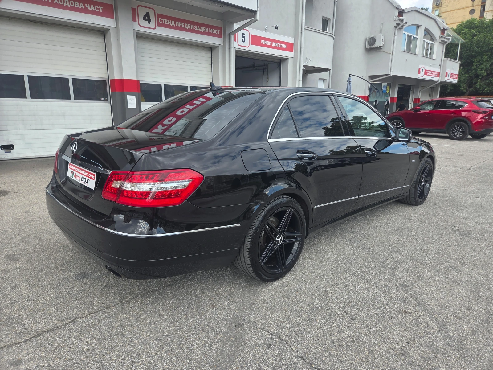 Mercedes-Benz E 350 CDI-Avantgarde(265Hp)Distronic/HARMAN-KARDON/Камер, снимка 5 - Автомобили и джипове - 55266446