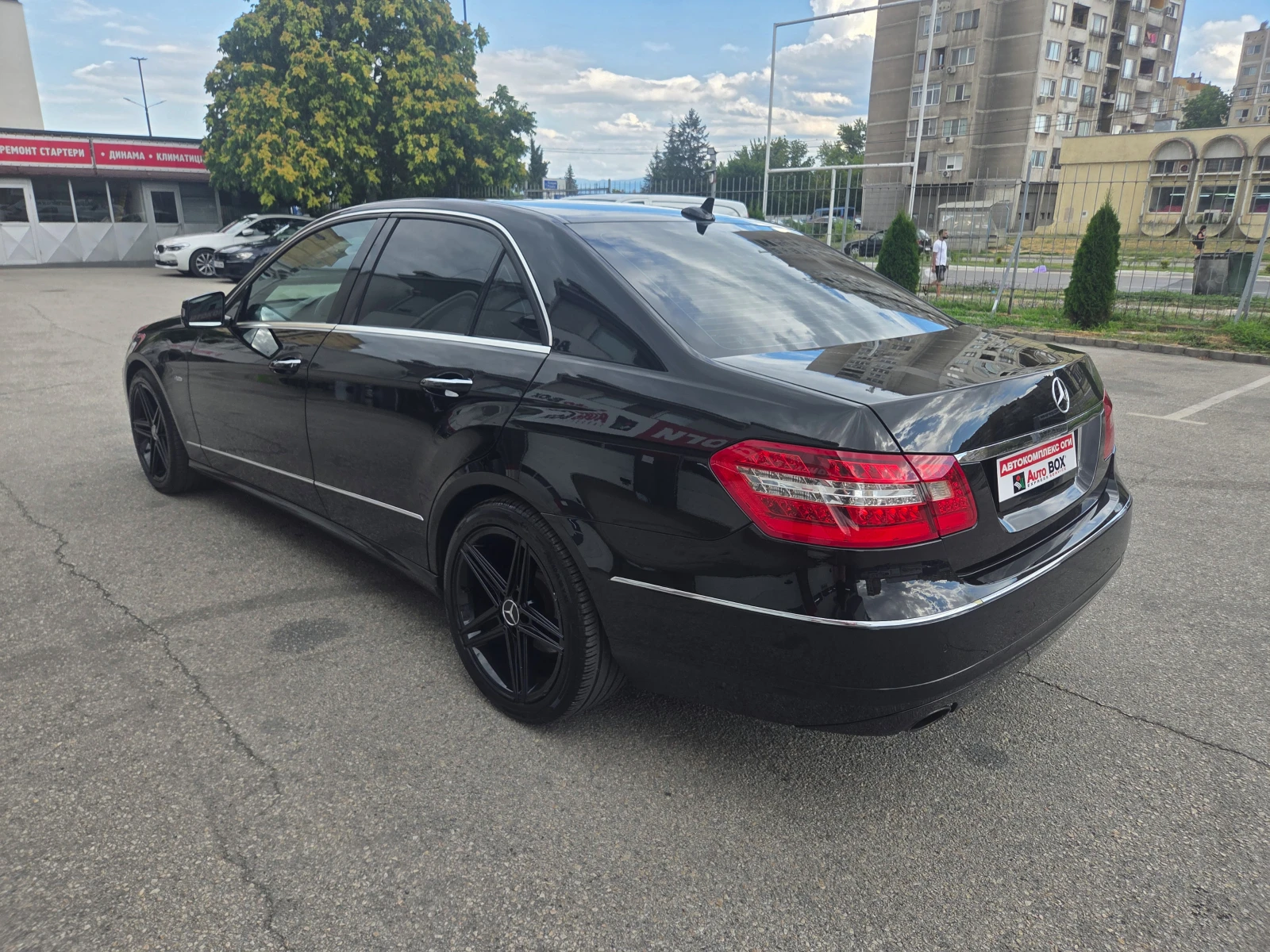 Mercedes-Benz E 350 CDI-Avantgarde(265Hp)Distronic/HARMAN-KARDON/Камер, снимка 3 - Автомобили и джипове - 55266446