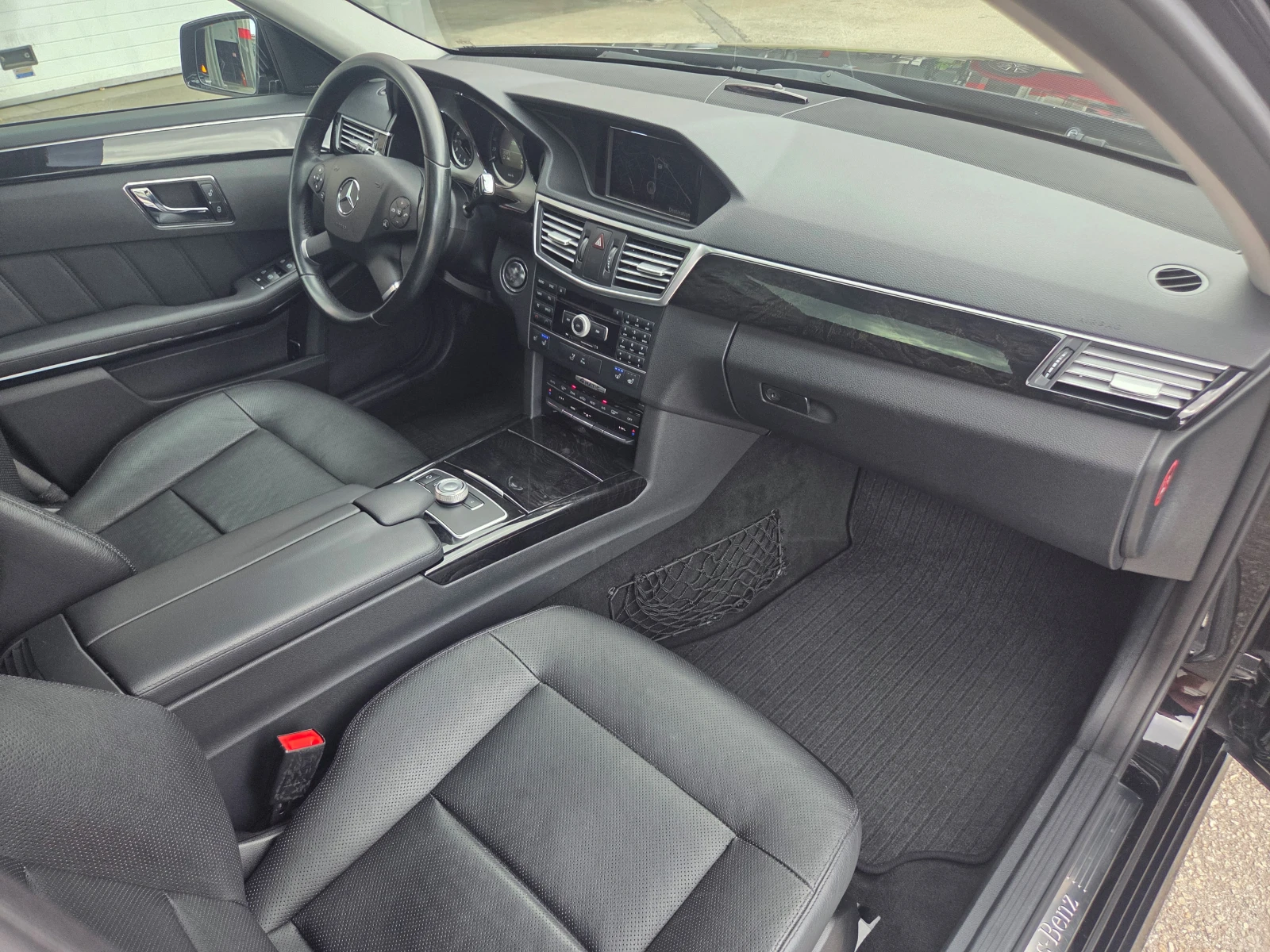 Mercedes-Benz E 350 CDI-Avantgarde(265Hp)Distronic/HARMAN-KARDON/Камер, снимка 14 - Автомобили и джипове - 55266446