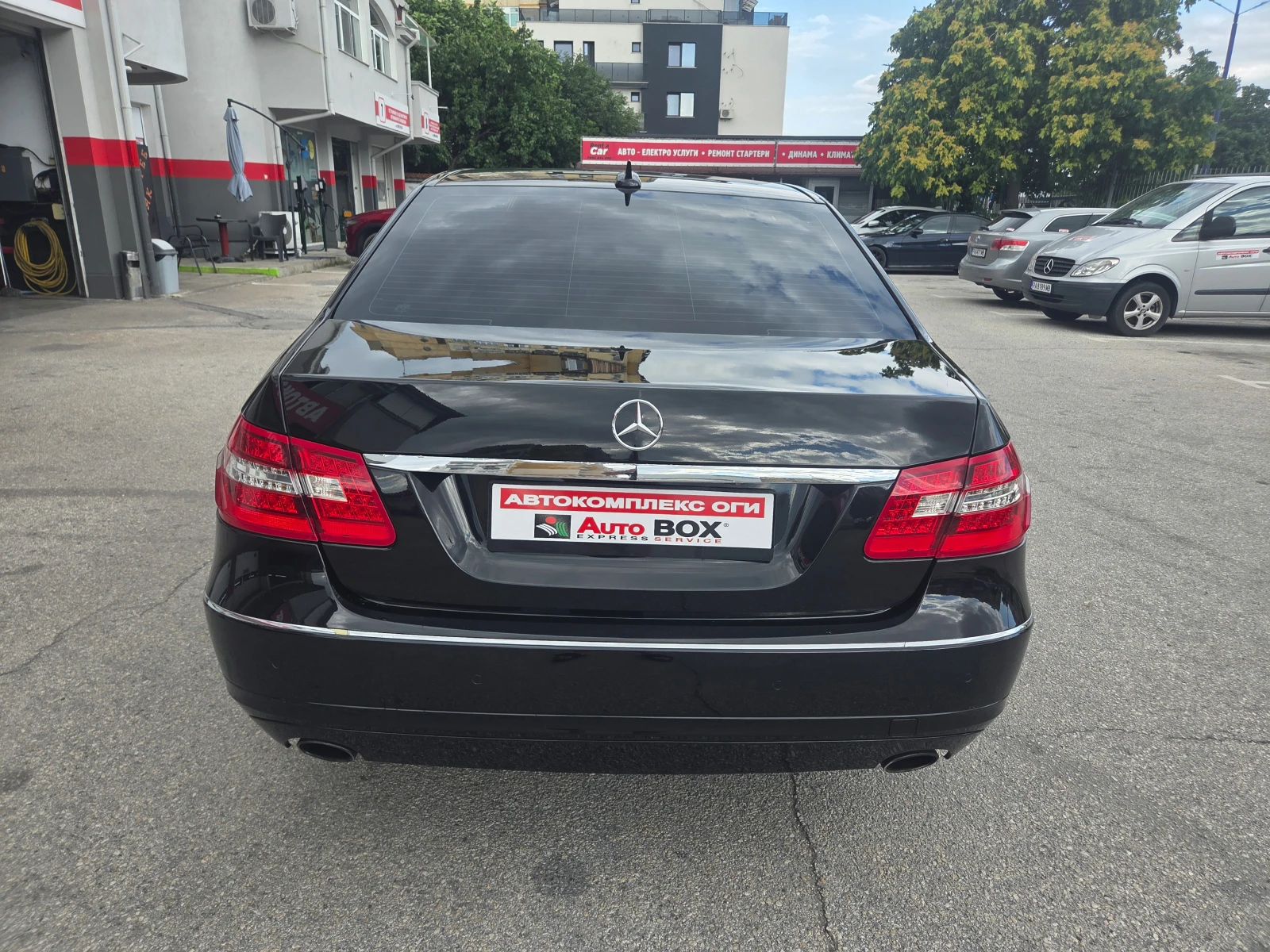 Mercedes-Benz E 350 CDI-Avantgarde(265Hp)Distronic/HARMAN-KARDON/Камер, снимка 4 - Автомобили и джипове - 55266446