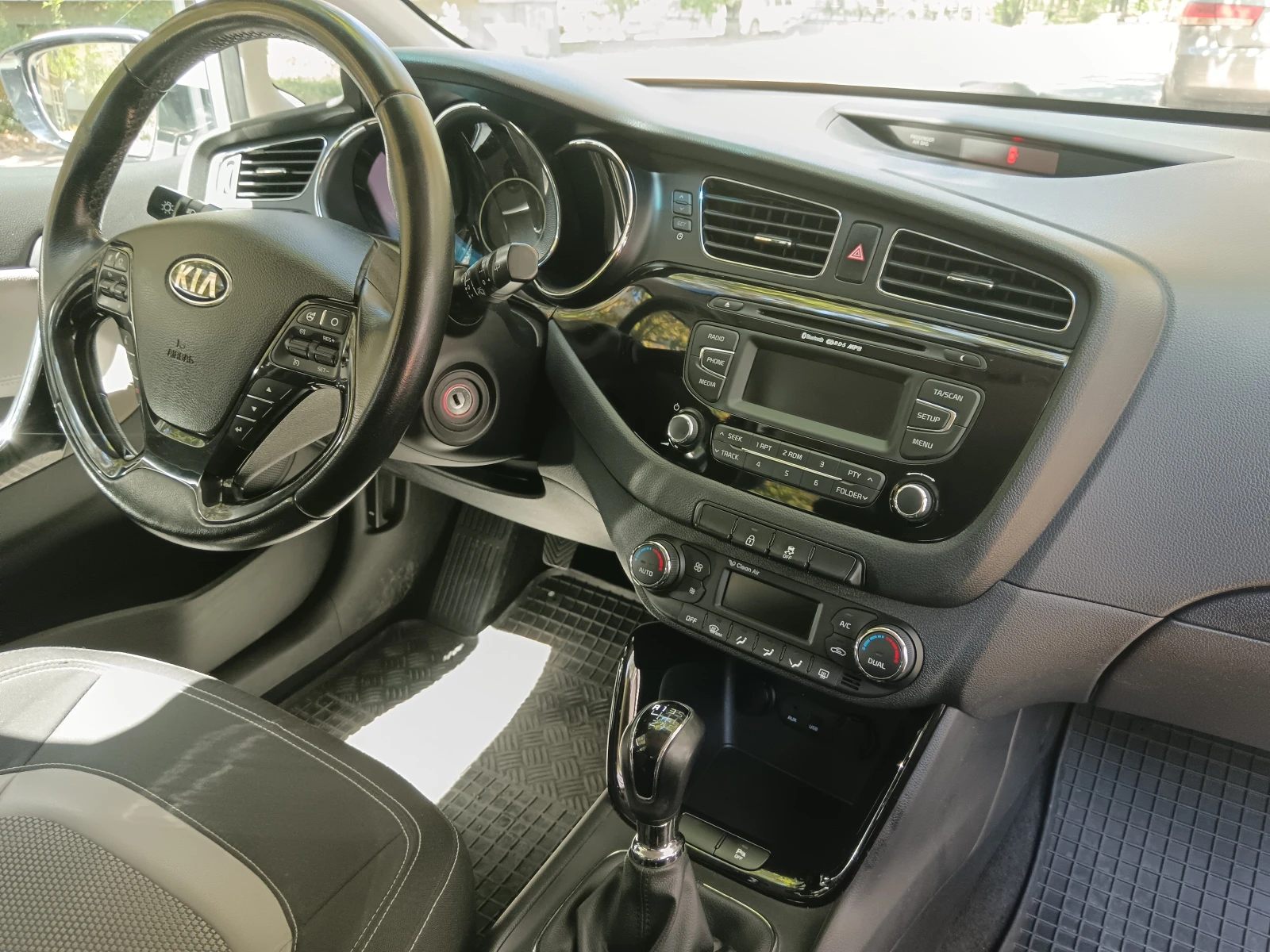 Kia Ceed 1.6CRDI | Mobile.bg � ����������� 12