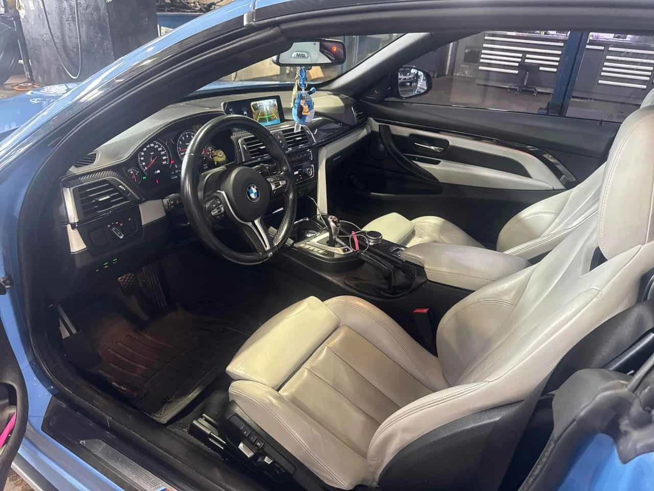 BMW M4 * 2dr Conv * АВТОКРЕДИТ БЕЗ ПЪРВОНАЧАЛНА ВНОСКА* , снимка 5 - Автомобили и джипове - 55795095