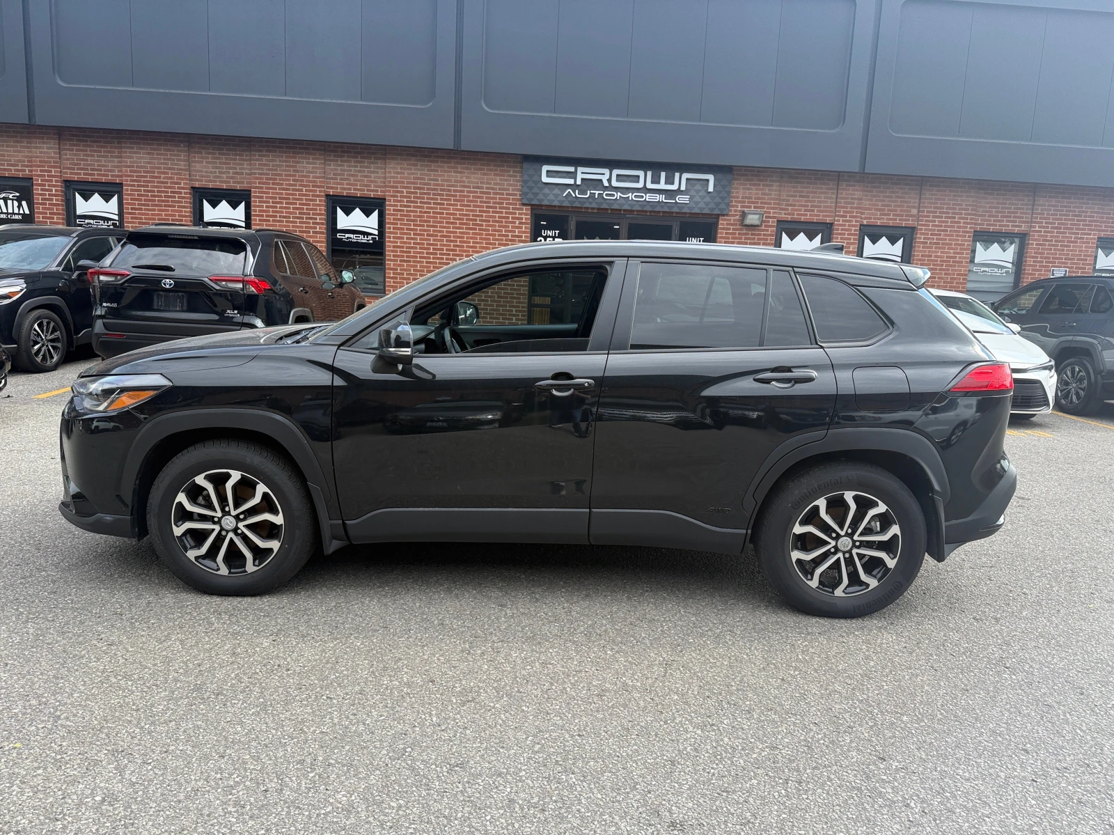 Toyota Corolla Cross * Hybrid SE AWD* АВТОКРЕДИТ БЕЗ ПЪРВОНАЧАЛНА* , снимка 2 - Автомобили и джипове - 55823031