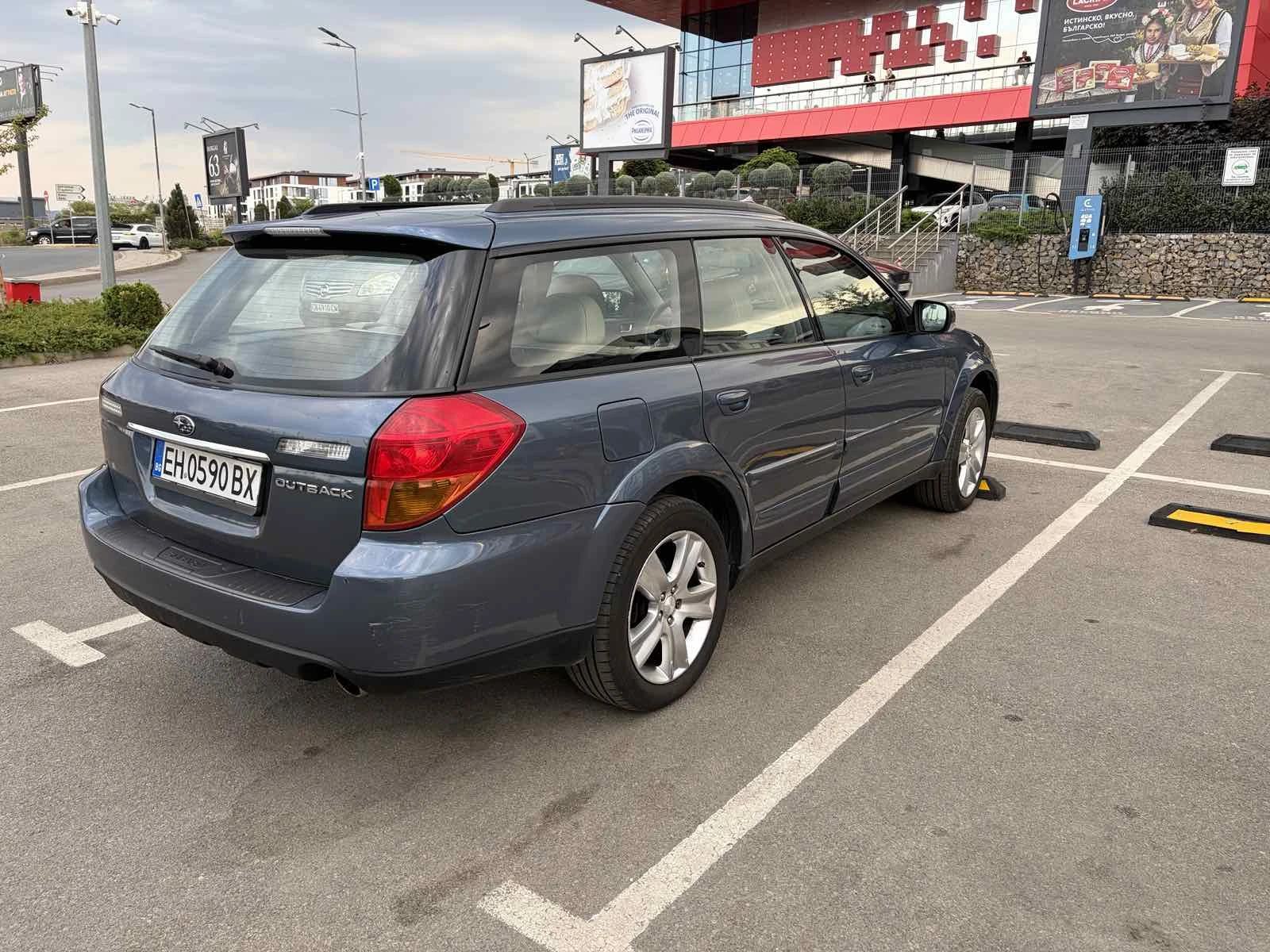 Subaru Outback, снимка 4 - Автомобили и джипове - 56025036
