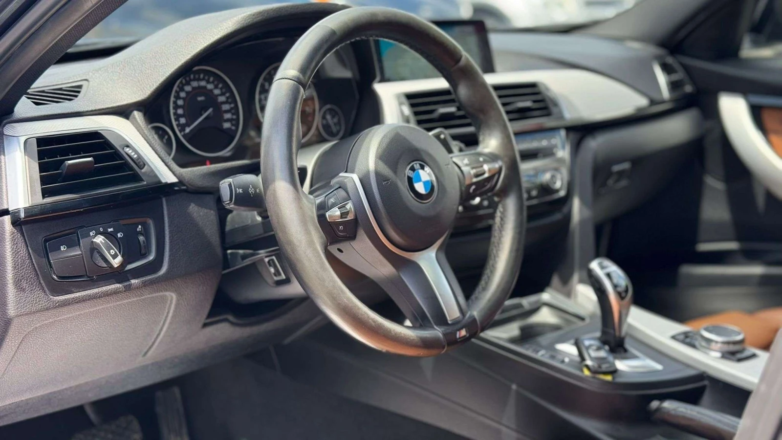 BMW 340 ПОДГРЕВ * ПАНО * FACE * ФИКСИРАНА ЦЕНА ДО БГ * , снимка 10 - Автомобили и джипове - 56057711