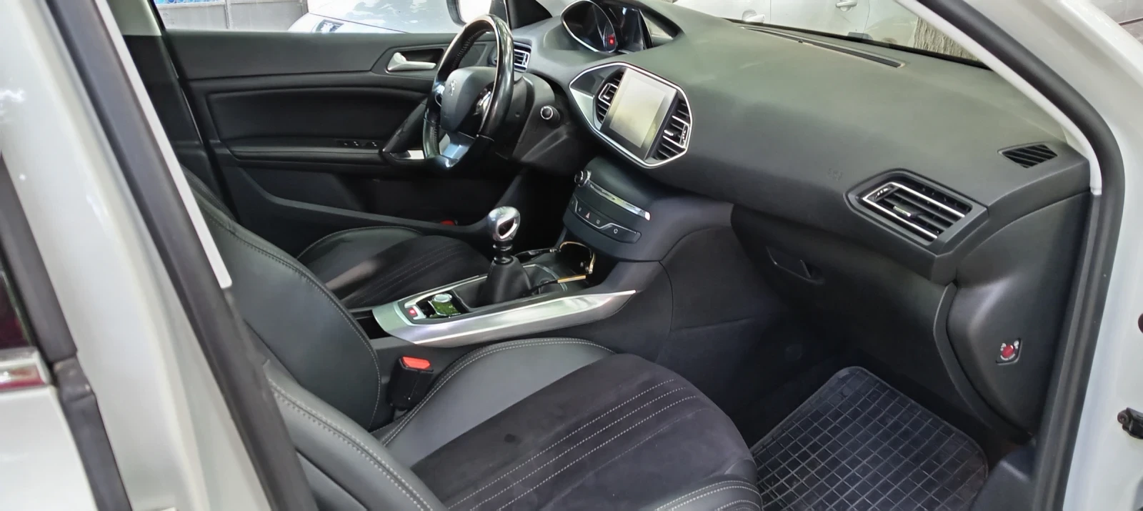 Peugeot 308 РЕАЛНИ КМ, снимка 10 - Автомобили и джипове - 56139821