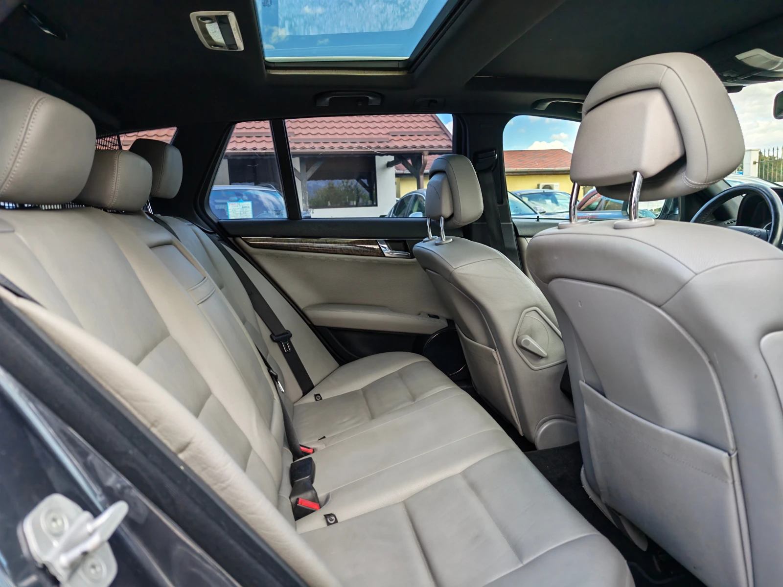 Mercedes-Benz C 320 C 320 AMG/Avantgarde/, снимка 14 - Автомобили и джипове - 56231440