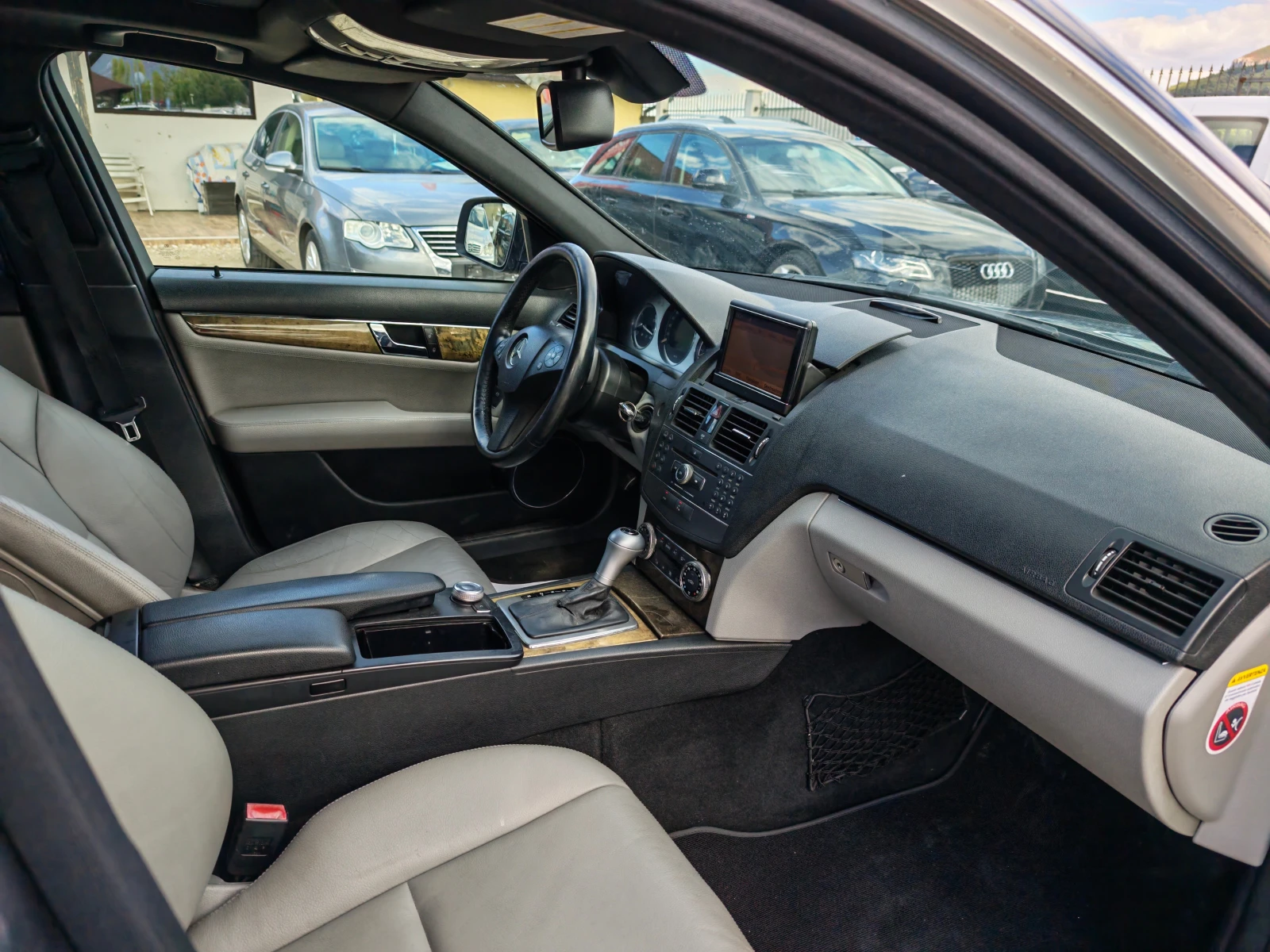 Mercedes-Benz C 320 C 320 AMG/Avantgarde/, снимка 12 - Автомобили и джипове - 56231440