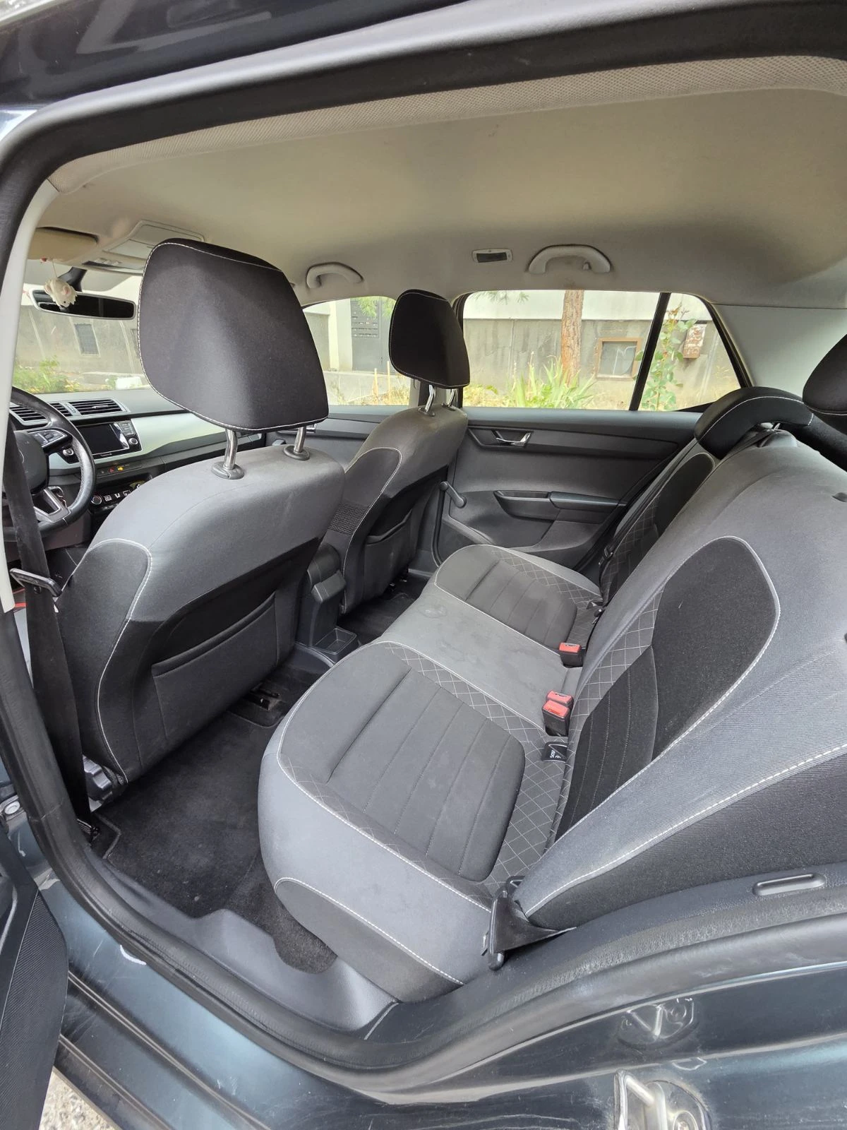 Skoda Fabia, снимка 6 - Автомобили и джипове - 56552763