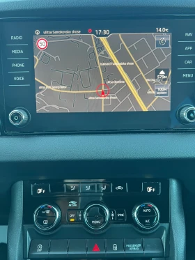 Skoda Karoq 1.5 AUTOMATIC , снимка 12