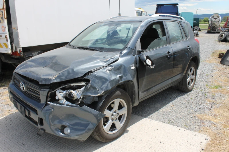 Toyota Rav4 ИТАЛИЯ, НА ЧАСТИ, НОВ ВНОС, снимка 2 - Автомобили и джипове - 50364079