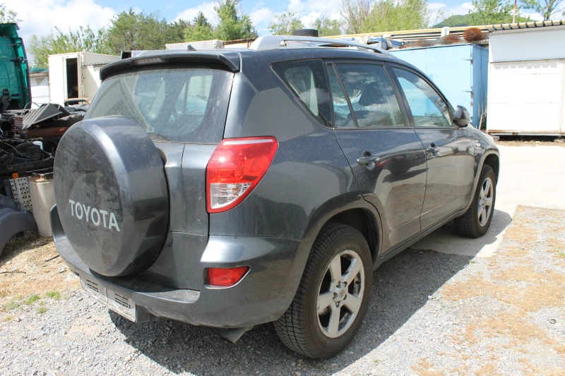 Toyota Rav4 ИТАЛИЯ, НА ЧАСТИ, НОВ ВНОС, снимка 4 - Автомобили и джипове - 50364079