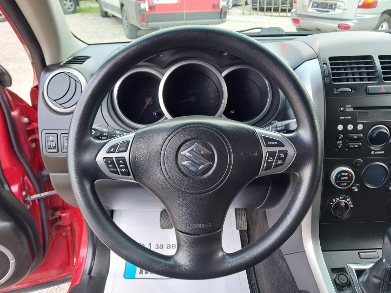 Suzuki Grand vitara 1.9 DDIS 129кс. 4х4, снимка 13 - Автомобили и джипове - 52560807