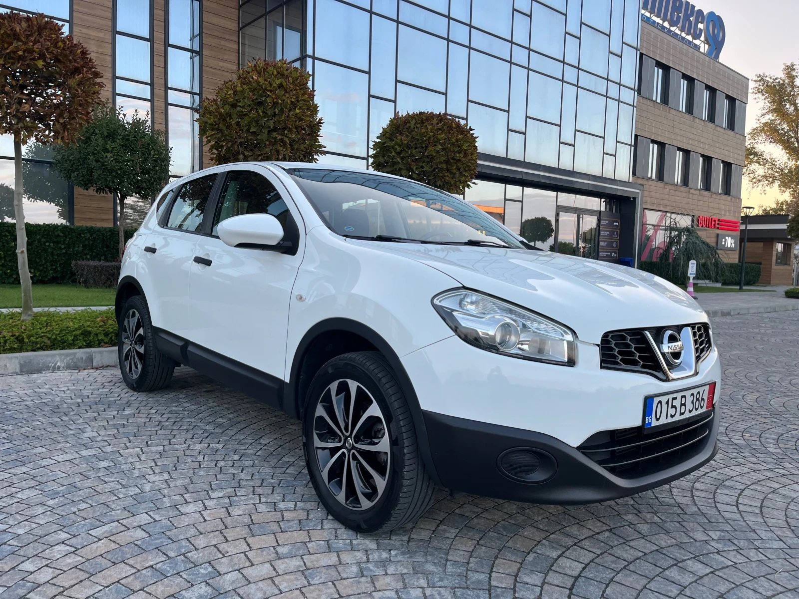 Nissan Qashqai 1.5dci 110к.с. 151000км. Реални!!! Андроид Нави!!! | Mobile.bg — изображение 2