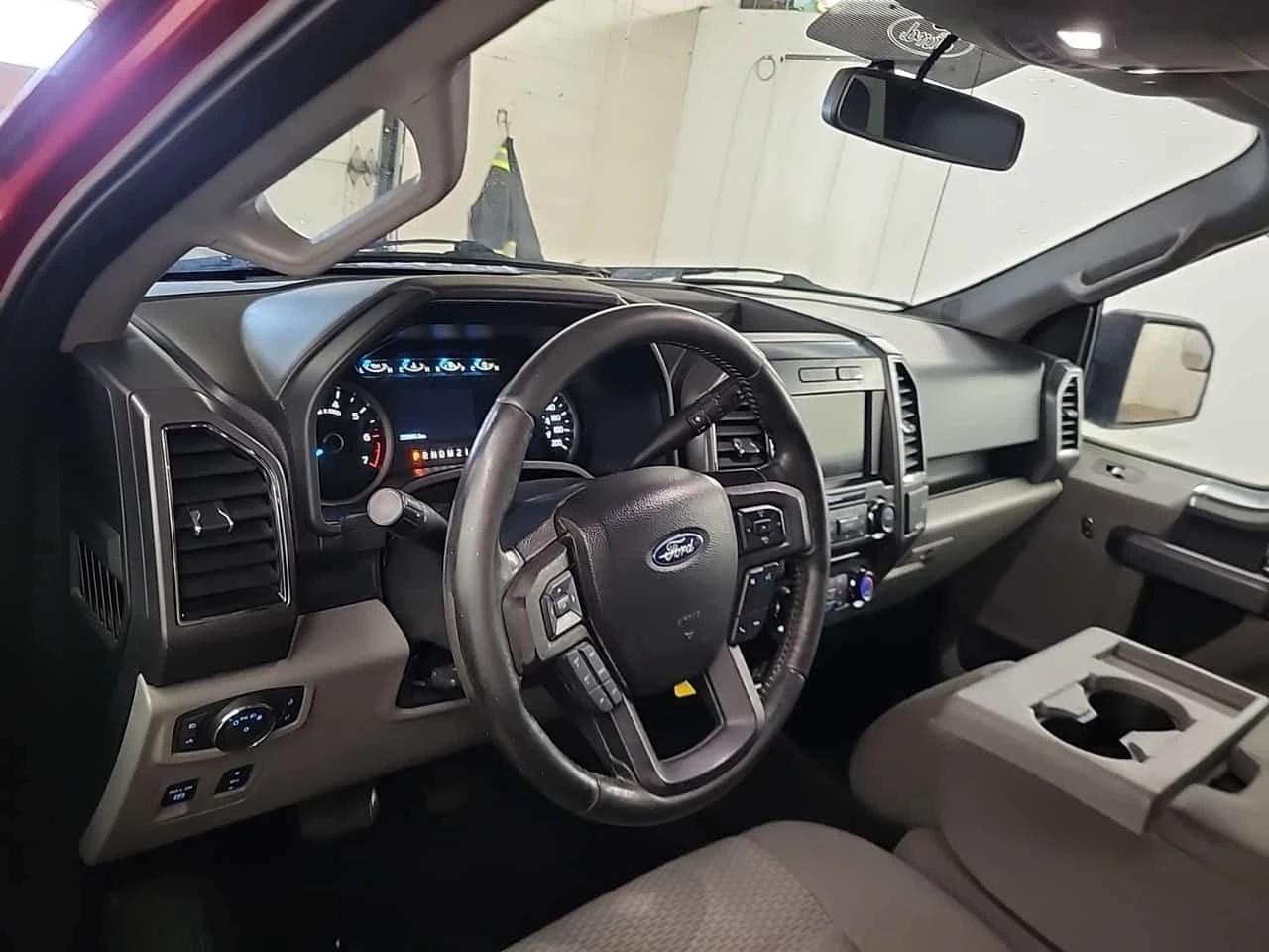 Ford F150 * XLT CREW CAB SHORT BED * 2 КЛЮЧА* ЕЛ. СЕДАЛКИ* , снимка 10 - Автомобили и джипове - 53953275