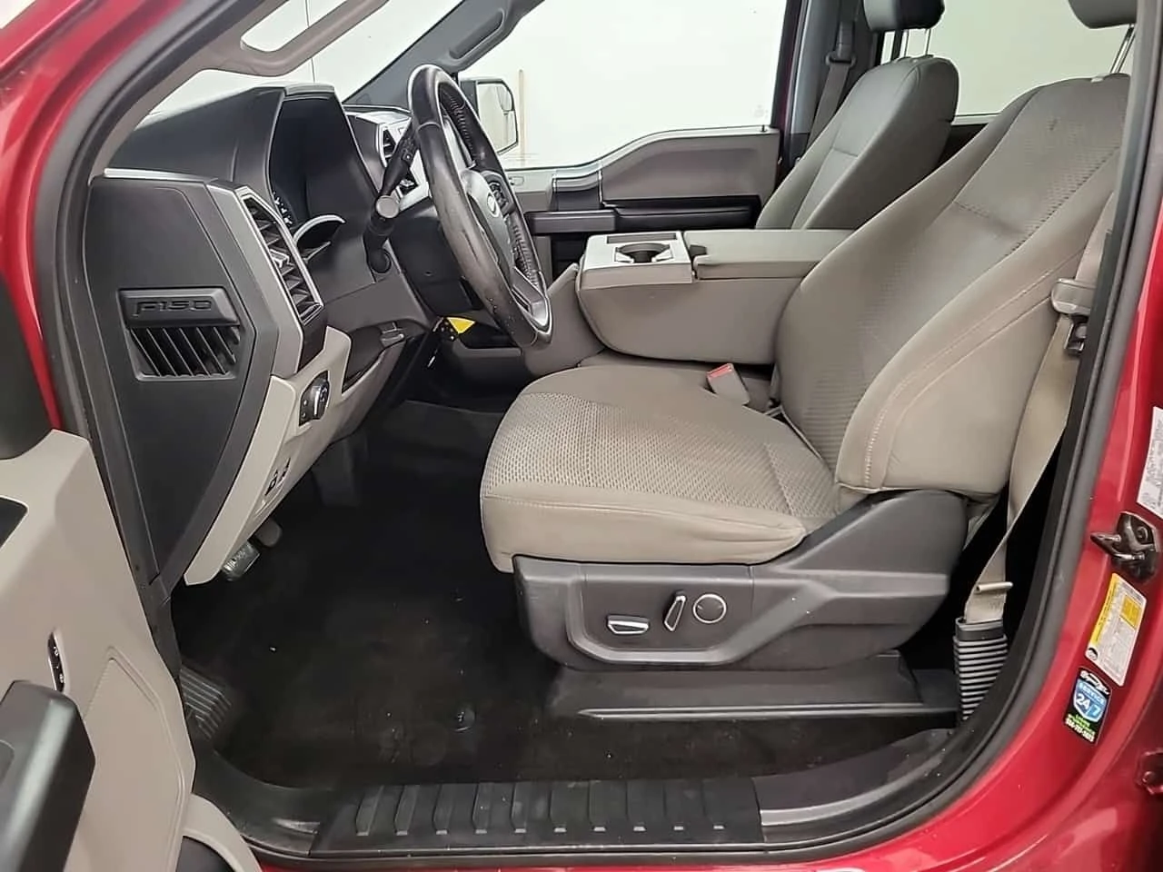 Ford F150 * XLT CREW CAB SHORT BED * 2 КЛЮЧА* ЕЛ. СЕДАЛКИ* , снимка 5 - Автомобили и джипове - 53953275