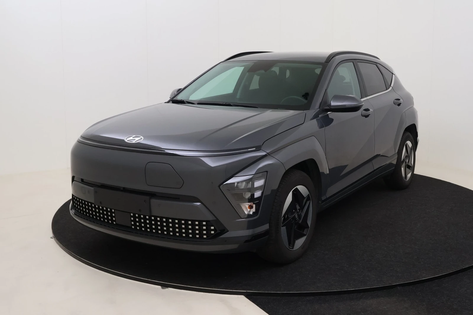 Hyundai Kona 48 kWh, снимка 3 - Автомобили и джипове - 54412560