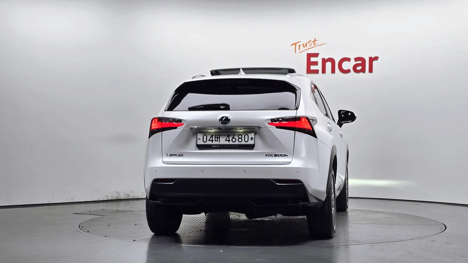 Lexus NX ЛЮК* ПОДГРЕВ ВОЛАН* КРАЙНА ЦЕНА, снимка 4 - Автомобили и джипове - 55367135