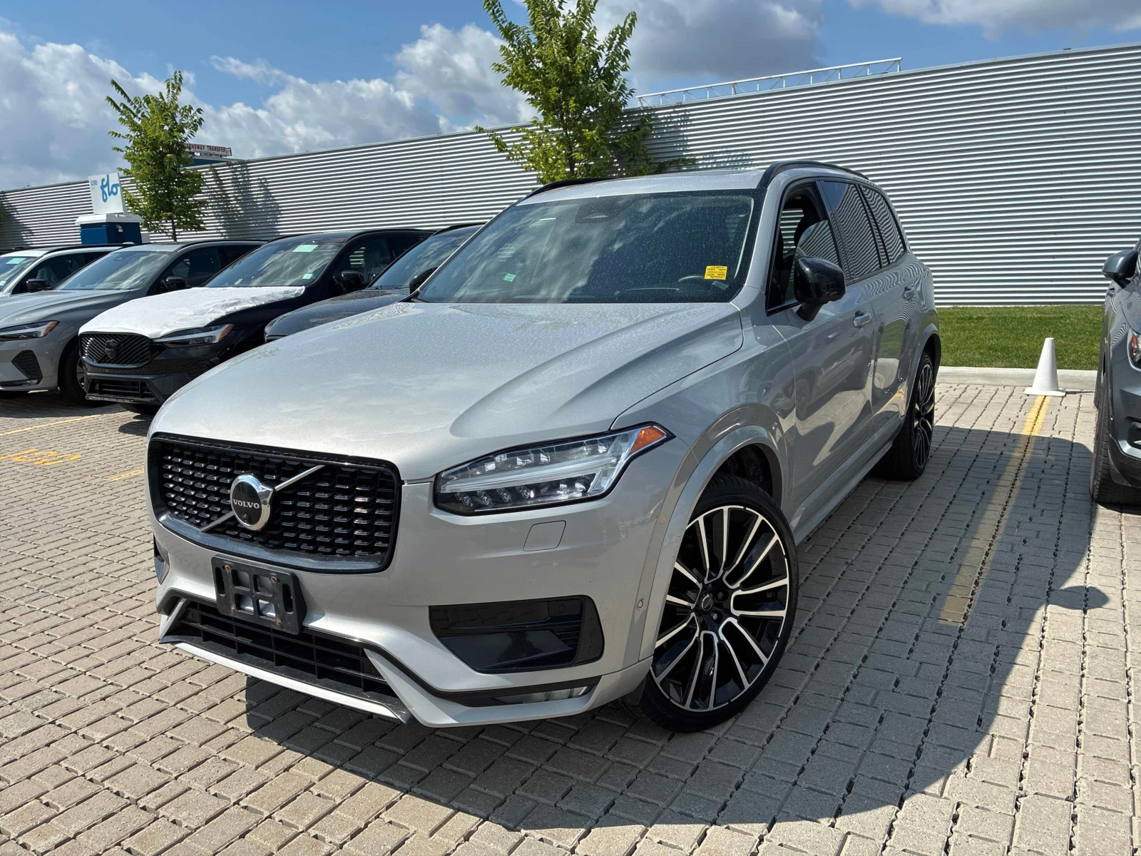Volvo Xc90 * Ultimate Dark Theme * CARFAX * АВТОКРЕДИТ, снимка 12 - Автомобили и джипове - 55879757