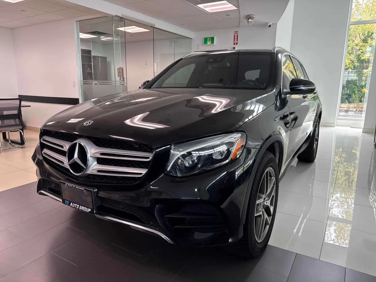 Mercedes-Benz GLC 300 4MATIC | CARFAX | АВТОКРЕДИТ БЕЗ ПЪРВОНАЧАЛНА