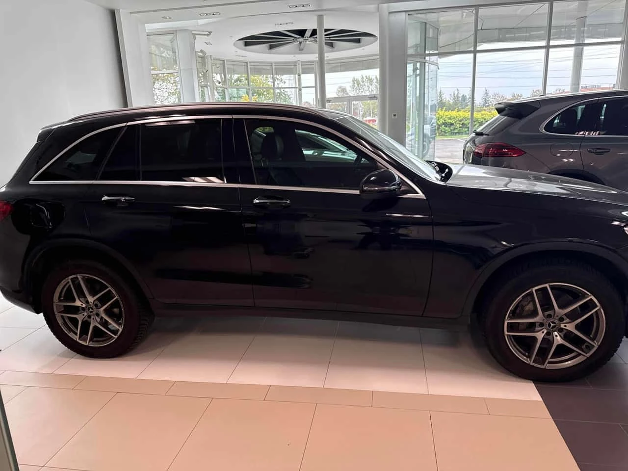 Mercedes-Benz GLC 300 4MATIC | CARFAX | ���������� ��� ������������ | Mobile.bg � ����������� 4