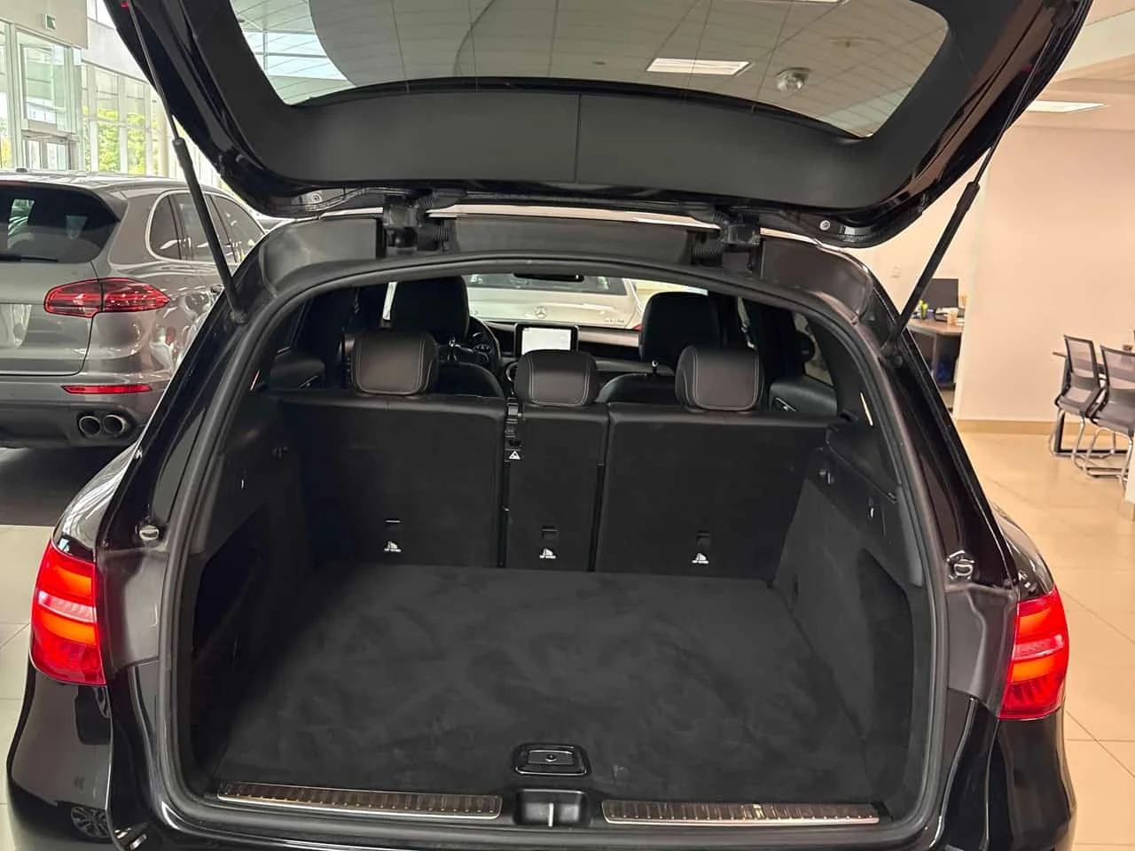 Mercedes-Benz GLC 300 4MATIC | CARFAX | ���������� ��� ������������ | Mobile.bg � ����������� 12