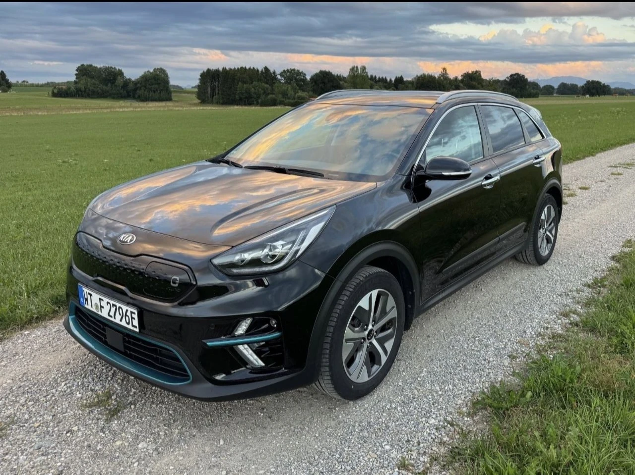 Kia Niro 64kWh Spirit FULL термопомпа