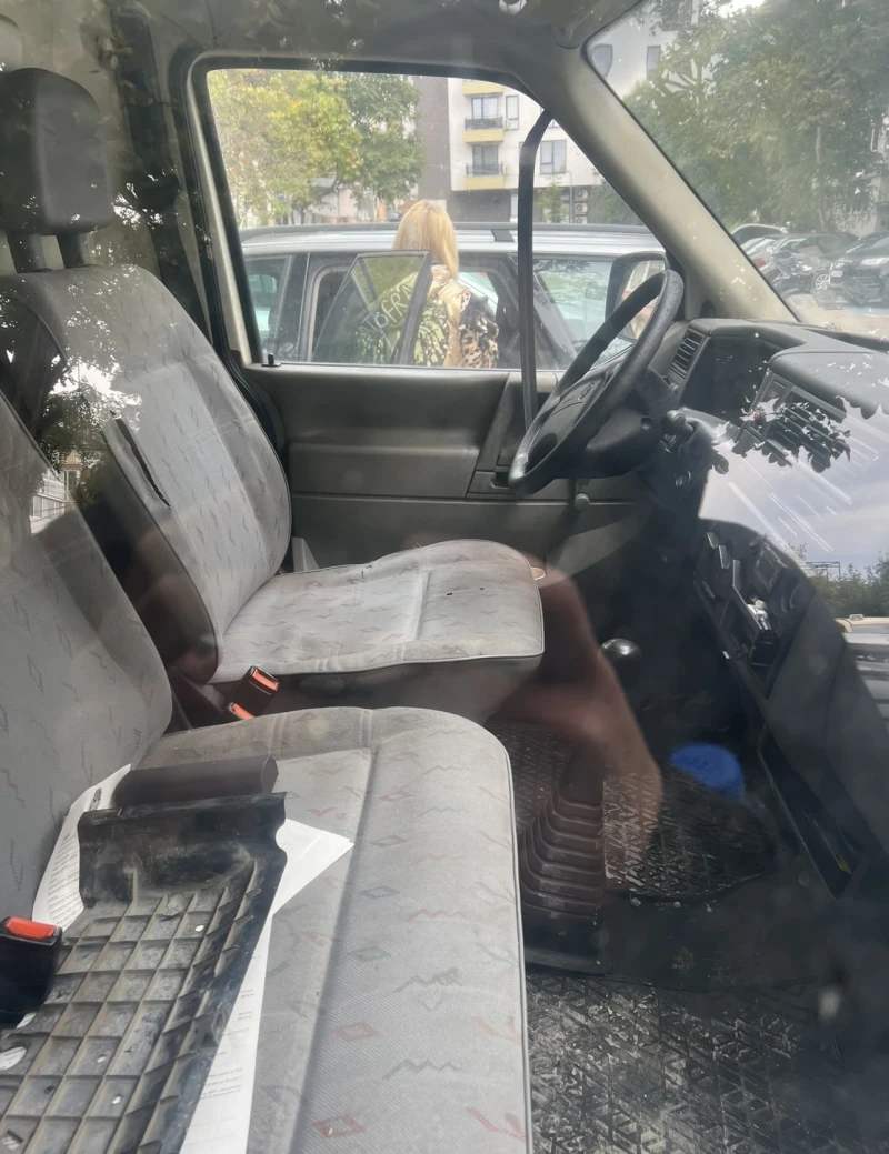 VW T4, снимка 2 - Бусове и автобуси - 53488183