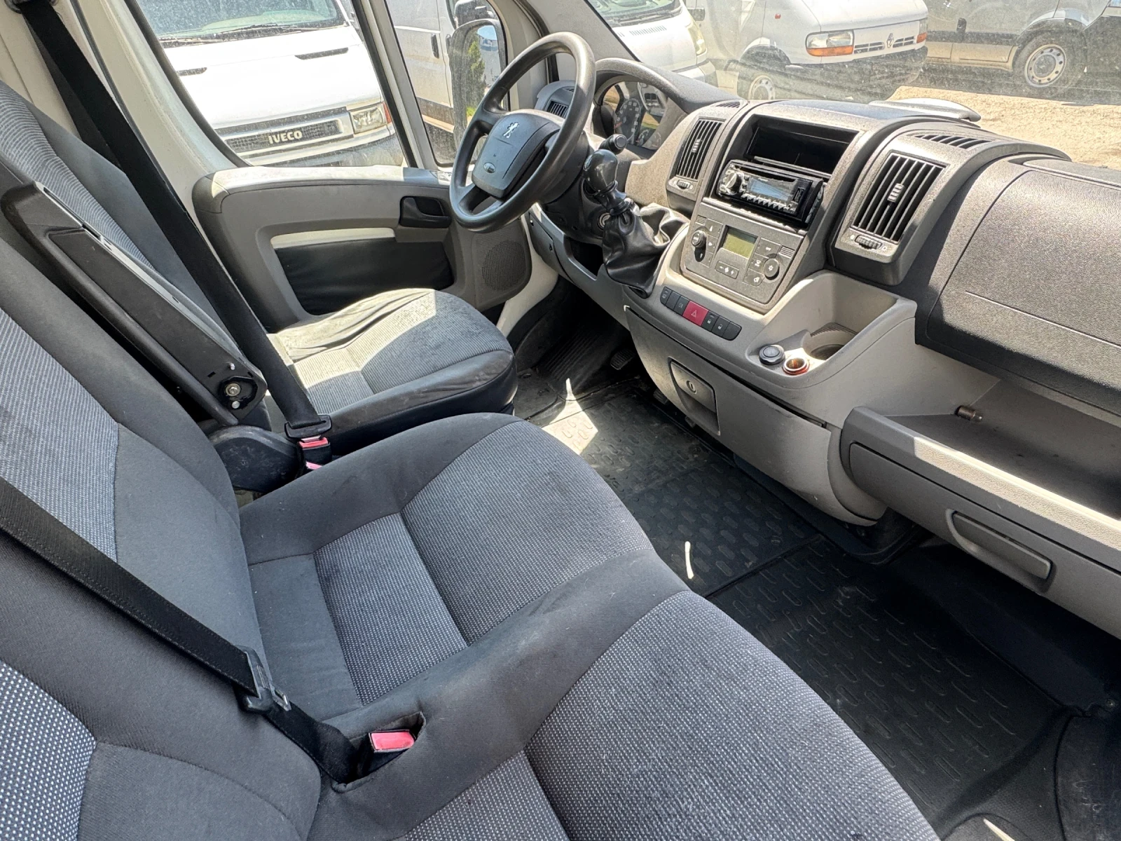 Peugeot Boxer 9 места* Двоен Климатик - изображение 10