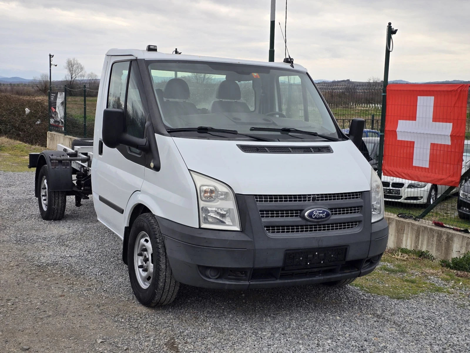 Ford Transit 155hp Шаси Euro5B, снимка 2 - Бусове и автобуси - 53903788