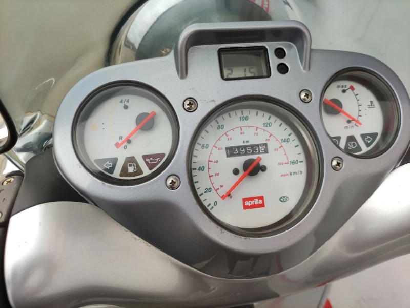 Aprilia Scarabeo 150, снимка 10 - Мотоциклети и мототехника - 49870871