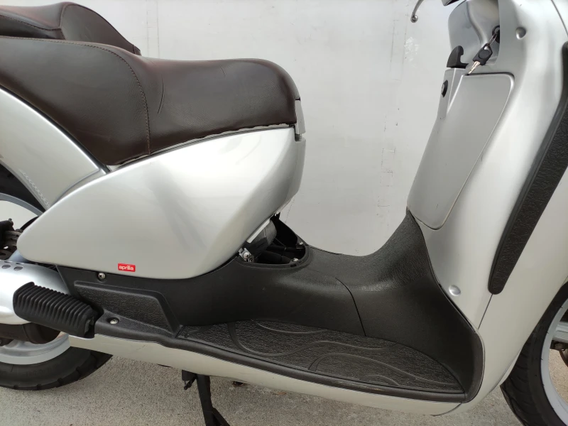 Aprilia Scarabeo 150, снимка 12 - Мотоциклети и мототехника - 49870871