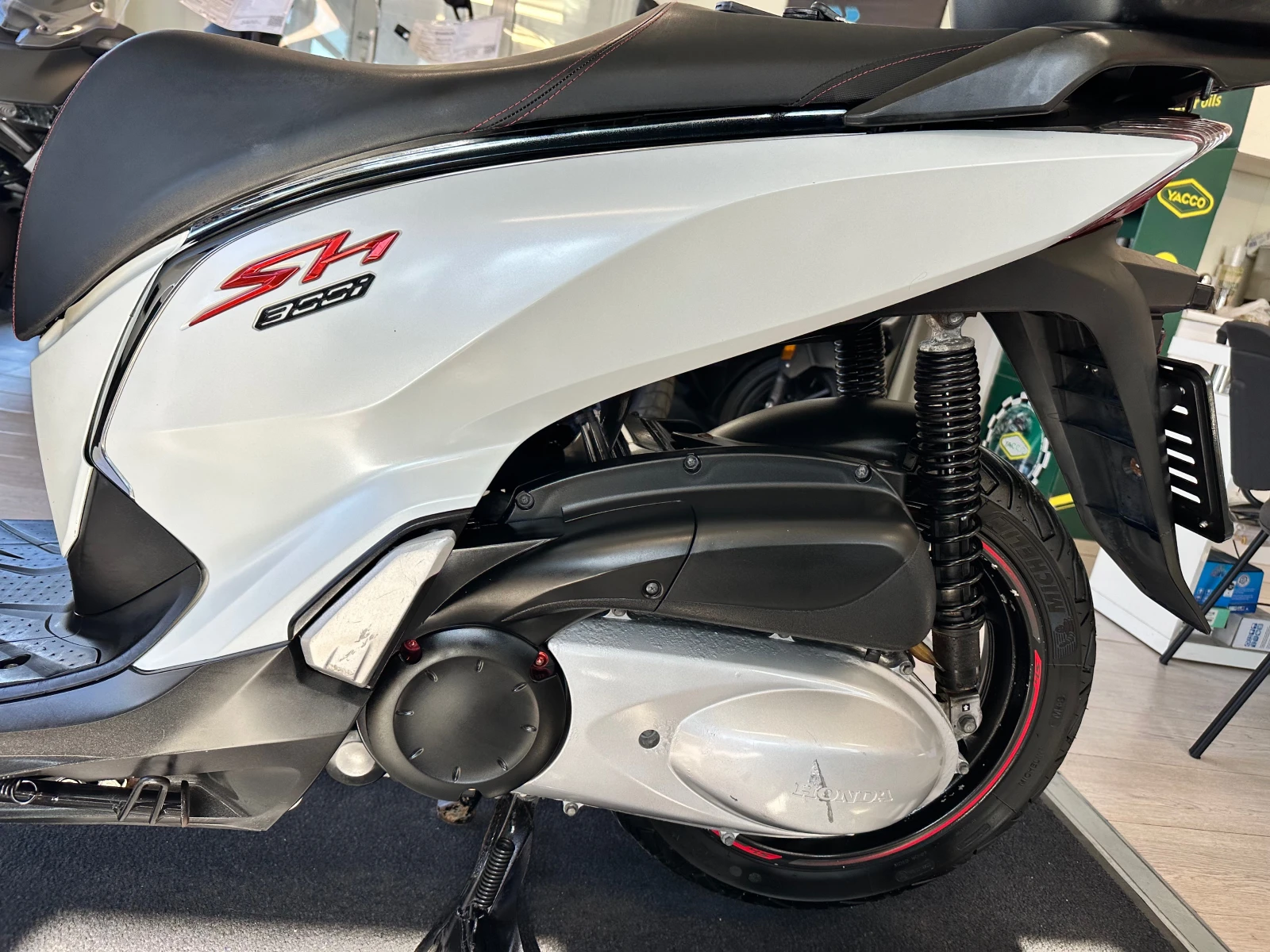 Honda Sh 300i Sport ABS/LED 02.2018г., снимка 12 - Мотоциклети и мототехника - 56294667