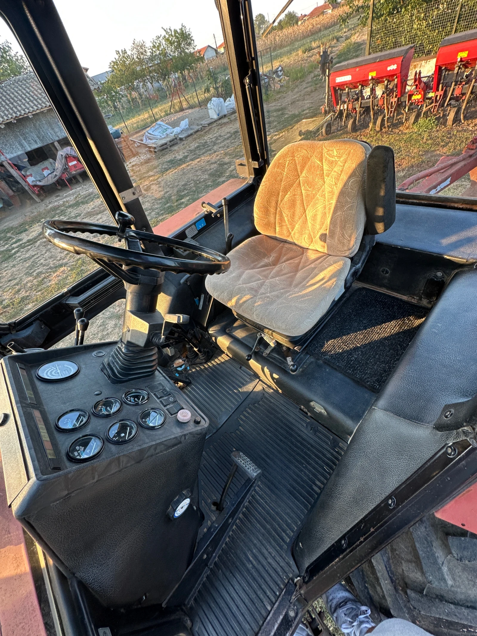 Трактор Беларус 1025, снимка 8 - Селскостопанска техника - 54300876