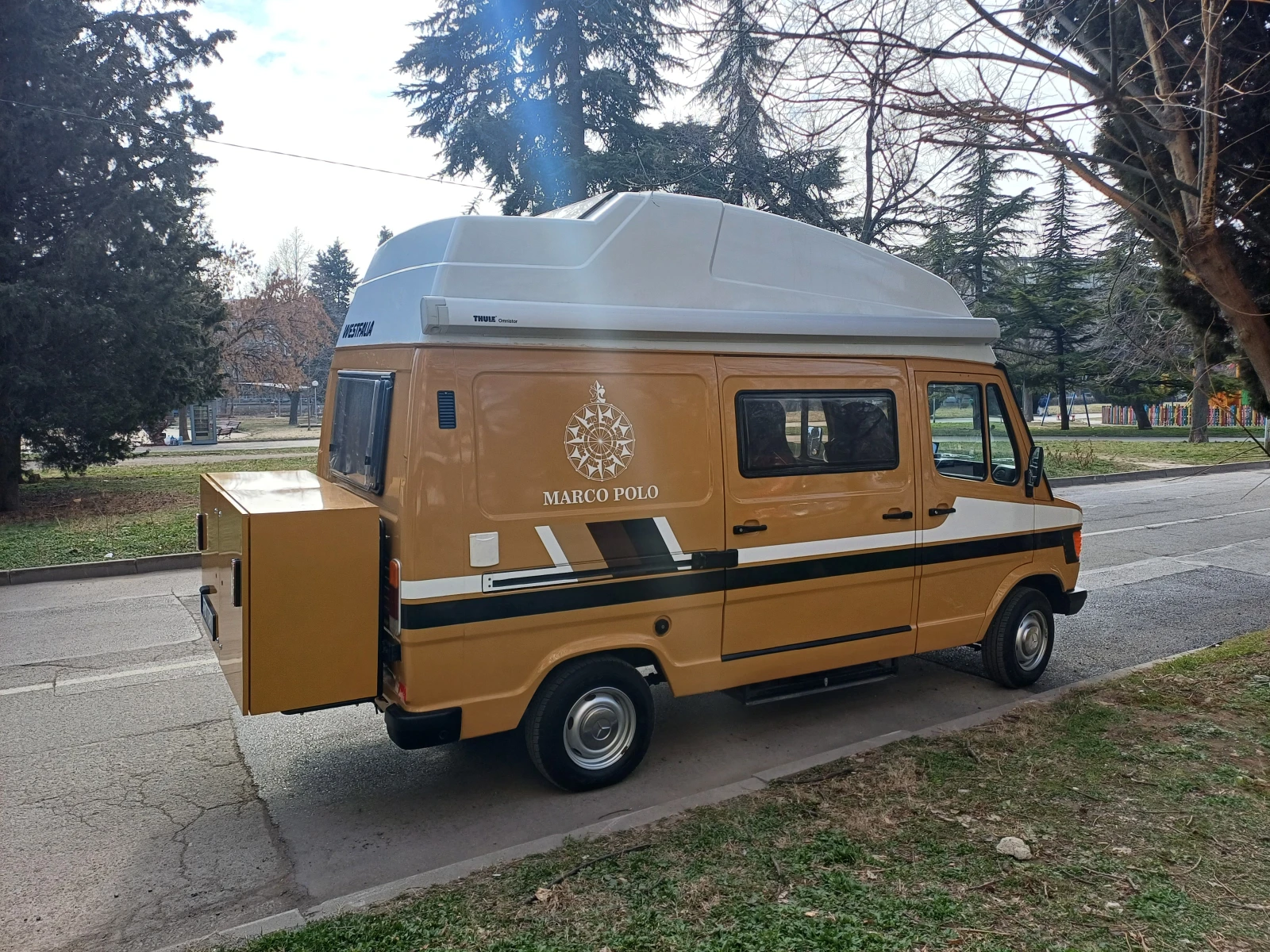 Кемпер Mercedes-Benz Marco Polo, снимка 2 - Каравани и кемпери - 54919526