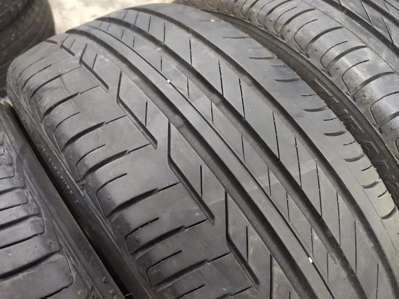 Гуми Летни 225/45R19, снимка 3 - Гуми и джанти - 33183930