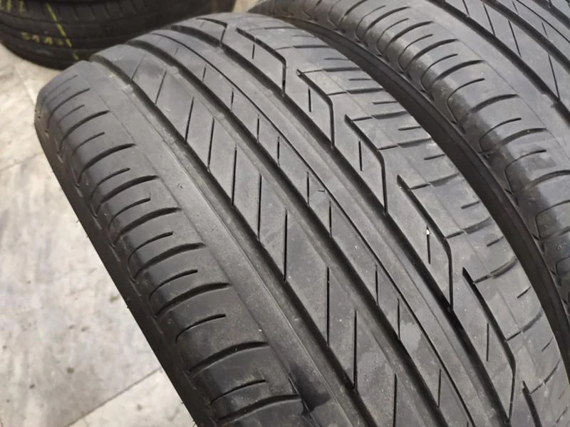 Гуми Летни 225/45R19, снимка 1 - Гуми и джанти - 33183930