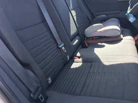 Toyota Auris, снимка 11
