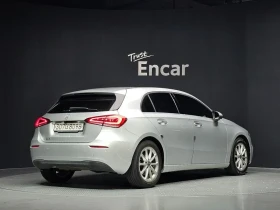 Mercedes-Benz A 220 Hatchback, снимка 2