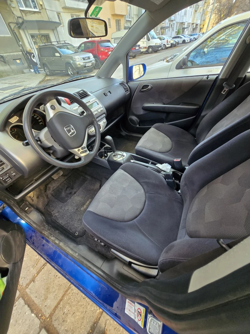 Honda Jazz, снимка 9 - Автомобили и джипове - 48117599